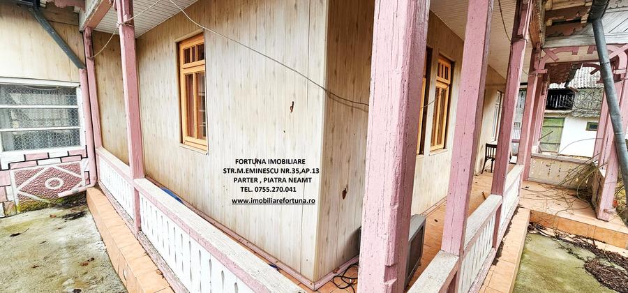 Casă cu 3 camere cu Teren 3506 Mp în Vest