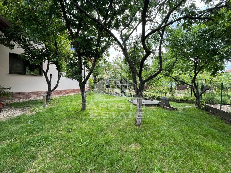 Casa individuala , 4 camere,2 bai, garaj, acces auto, 575 teren - 6