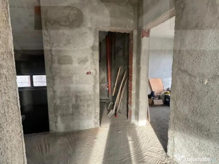 Vand casa la gri in Sat Costeiu str. crizantemelor nr.235 - 2