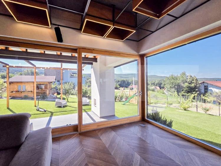 Vila  spectaculoasa de vanzare in Faget - 11