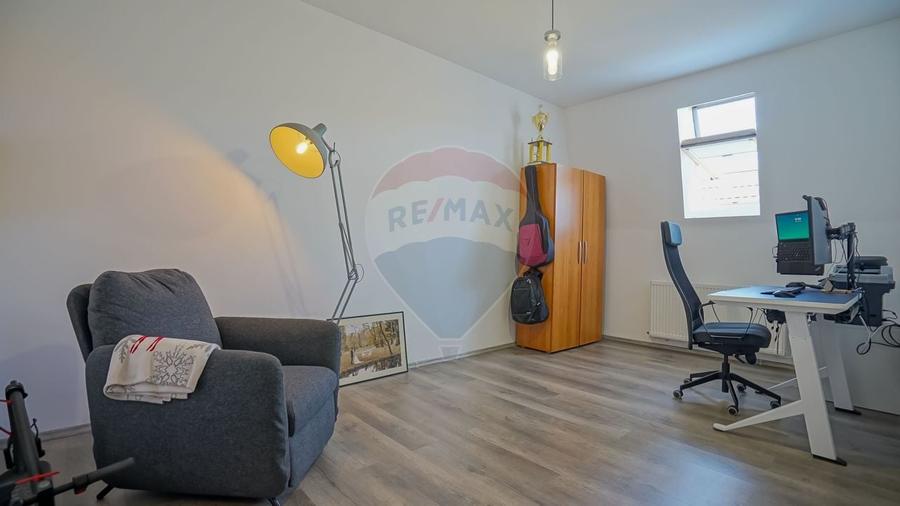 Apartament spatios, terasa proprie, Tractorul, Brasov - 16