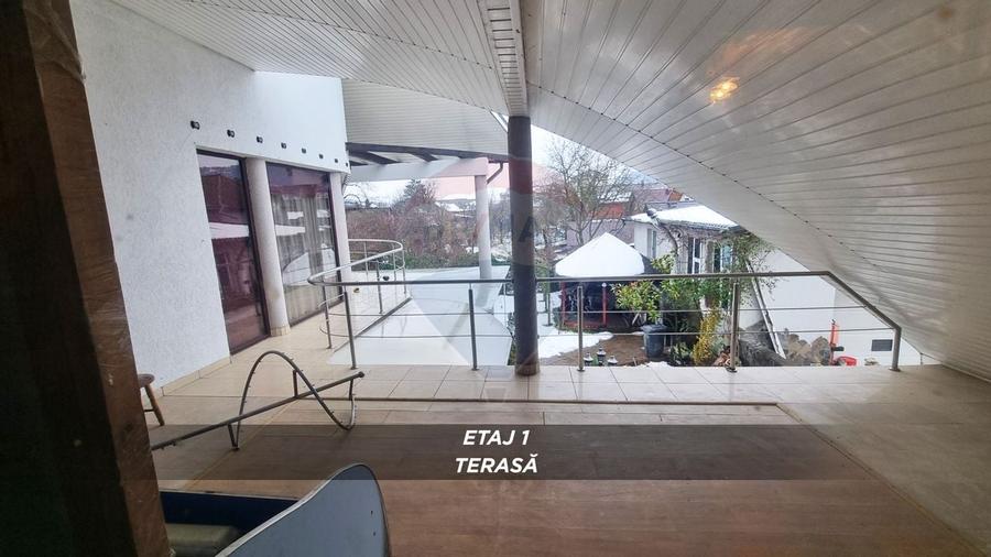 Casă / Vilă cu 10 camere de vânzare în SIGHETUL MARMATIEI zona Central - 28