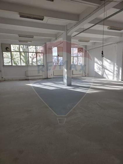 Spatiu multifunctional parter 170 mp Baicului platforma industriala - 1