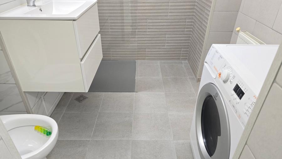 Vand apartament cu 2 camere decomandat in Deva, bloc de caramida din anul 2008, - 9