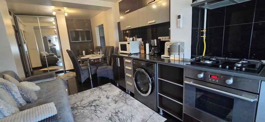 Etaj2, zona Spitalului județean,  micro 6 Târgoviște, vânzare apartament 2camere - 2
