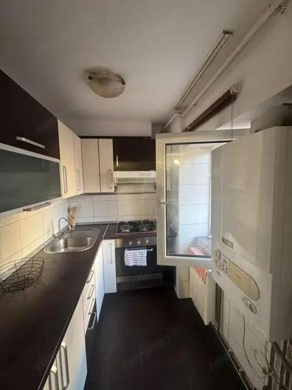 Apartament cu 2 intrari, beci 27 mp, mobilat Orasul Vechi - 13