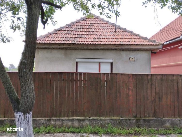Casa + teren de vanzare - 1