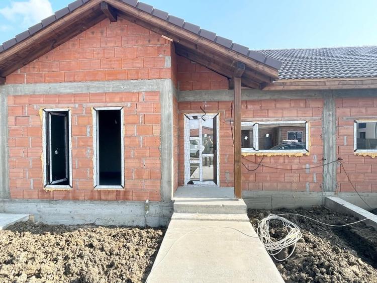 Duplex 4 camere + pod mansardat Mosnita Noua - 1