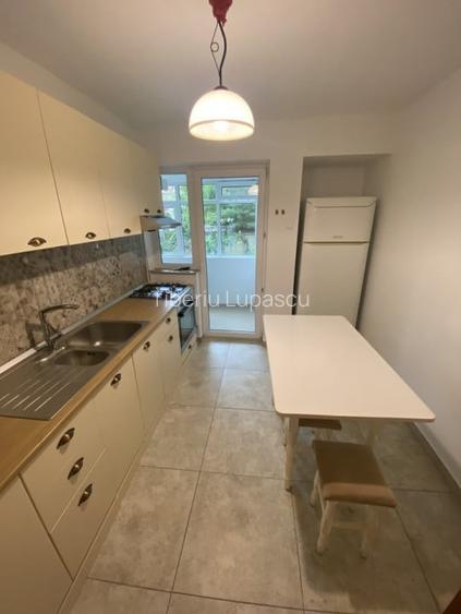 Apartament 3 camere decomandate, central