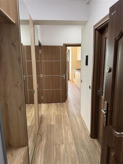Apartament 2 camere, zona Tractorul - 9