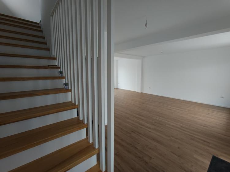 4 camere, 109 mp, de vanzare casa in zona Valea Lupului Cod 161093 - 1