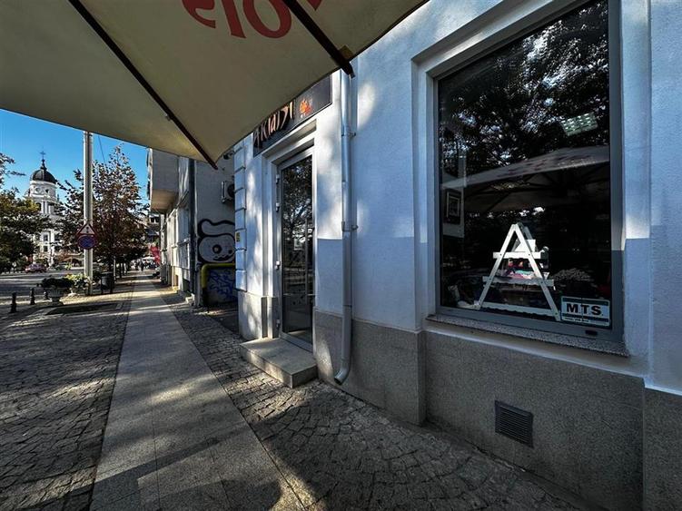 Spațiu comercial, de 21 mp, în Central