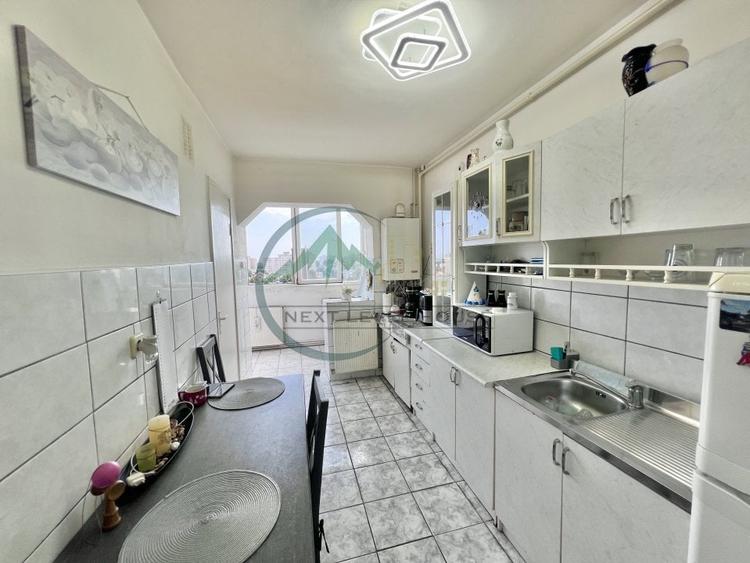 Apartament 3 camere, decomandat - 11