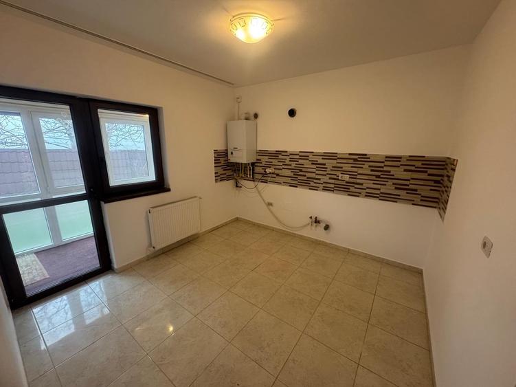 Bucium - Visan , centru , vila insiruita , garaj , libera - 7