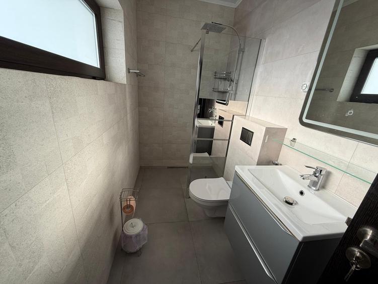 Casa de vanzare cu mansarda, complet mobilata si utilata, 4 camere - 12