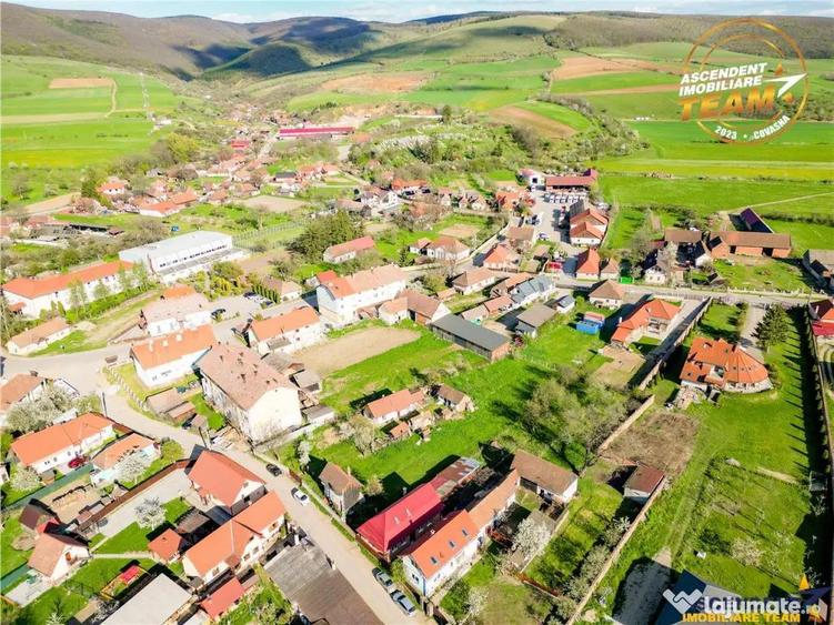Casuta cu parc privat de 1.500mp, Central, Bodoc, la 15 min - 2