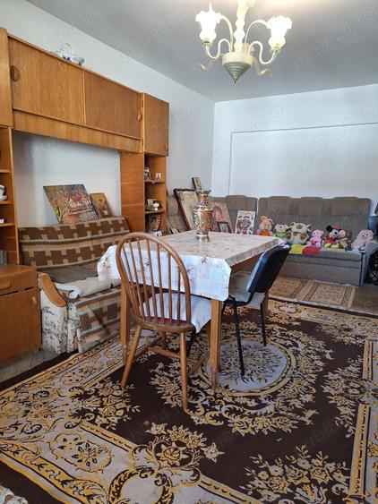 PROPRIETAR Ap 3 cam,2 bai, 2 balcoane,an1990, pod si boxa foarte spatioase+loc parcare, ZONA 1 MAI - 10