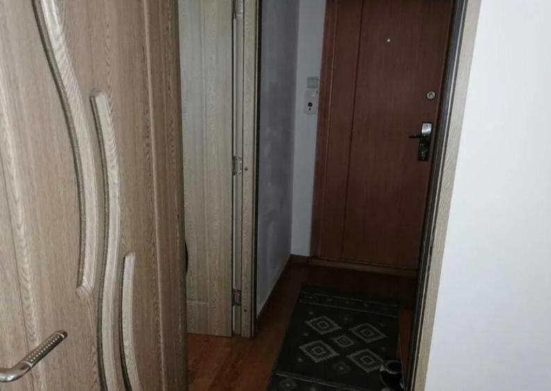 Garsoniera decomandat - zona Astra - 3