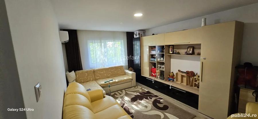 Vand apartament 3 camere Vand apartament 3 camere