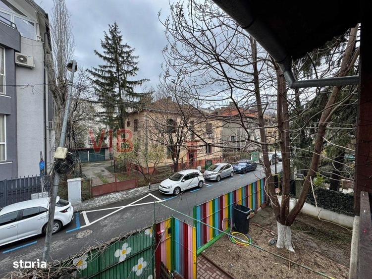 Vila Floreasca - Compozitori - Curte - 2