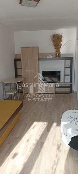 Garsoniera de 27 mp in zona Soarelui, centrala termica