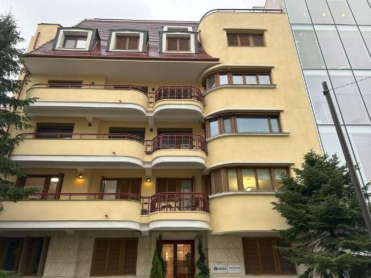 Spațiu de birouri generos și complet mobilat |One Charles de Gaulle - 7