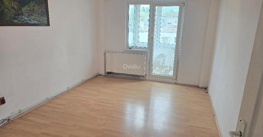 Vand apartament 2 camere decomandat in Deva, zona Micro 15, etaj 7, Vand apartament 2 camere decomandat in Deva, zona Micro 15, etaj 7,
