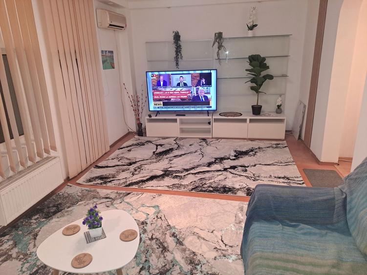 **INCHIRIEZ Apartament Ultracentral Ploiesti** - 1