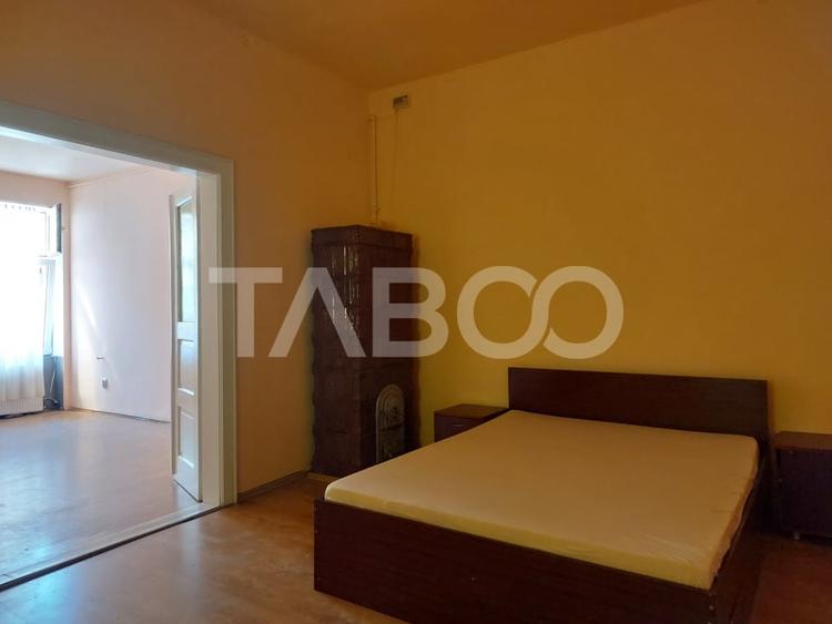 Apartament la casa 52 mp 2 camere terasa pivnita central Cisnadie - 3