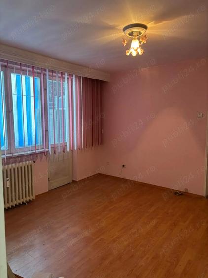 Apartament 3 camere, 60 mp, decomandat, etaj 3 Piatra Neam?, str. Nicolae Iorga - 9