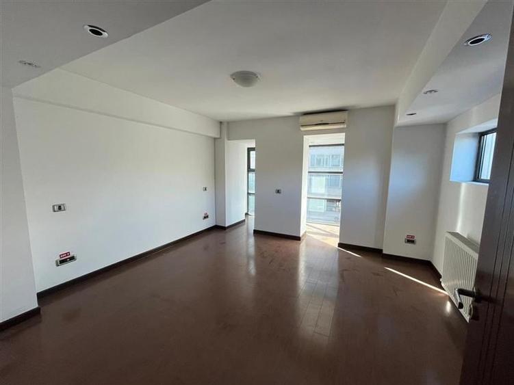 Birouri de inchiriat  de la 120 mp - mentenanta inclusa - 15