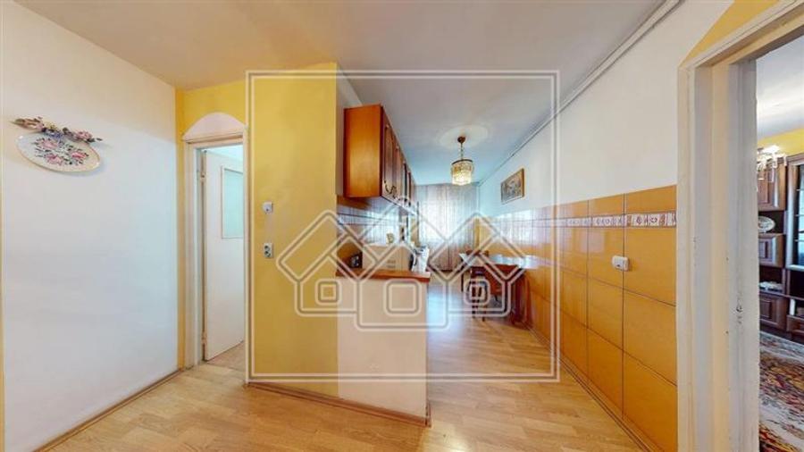 Apartament de vanzare in Sibiu - 3 camere si balcon - V. Aaron - 8