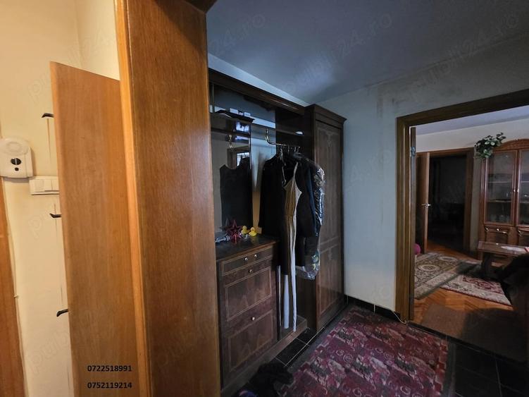 Apartament cu 3 camere decomandat în Coșbuc