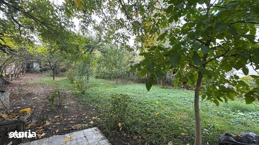 Casă cu 5 camere cu Teren 1000 Mp în Titulescu