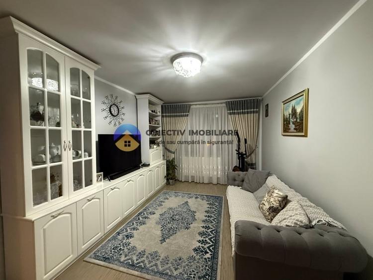 Apartament cu 3 camere semidecomandat, mobilat în Dărmănești