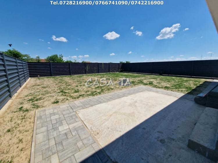 Casă individuală cu 4 camere cu Canalizare în 9 Mai
