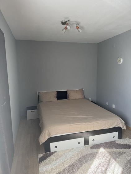 Apartament cu 3 camere decomandat în Exterior Vest