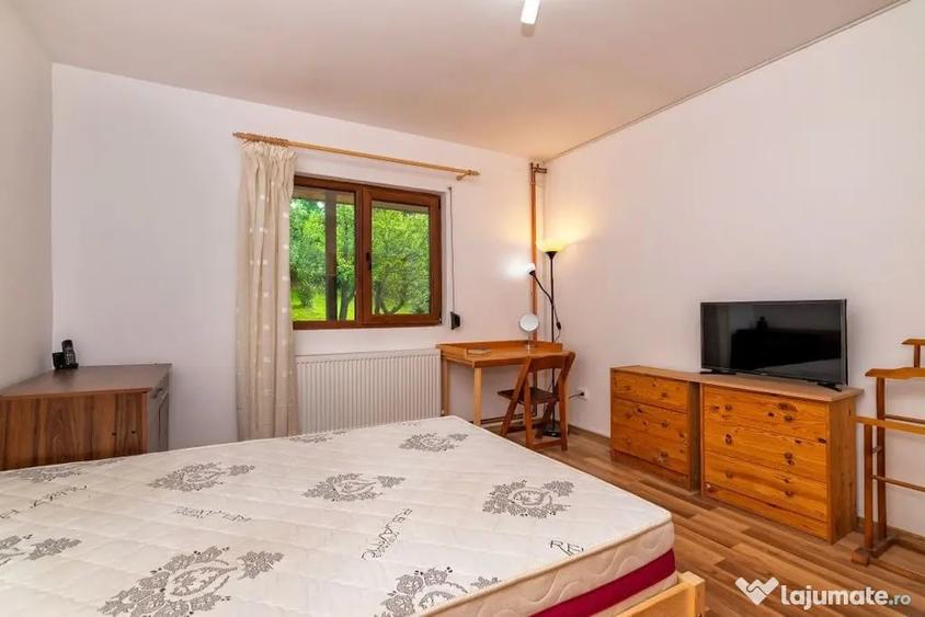 Casă cu 3 camere cu Teren 6290 Mp în Corbi