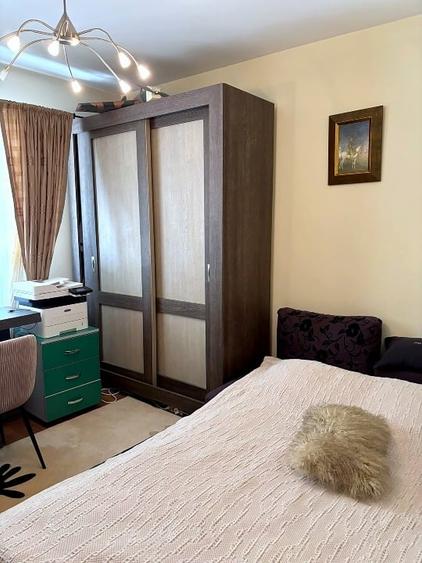 Apartament cu 4 camere decomandat, mobilat în Sebastian