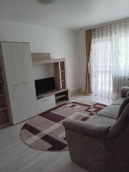 Apartament cu 2 camere decomandat în Micro 17