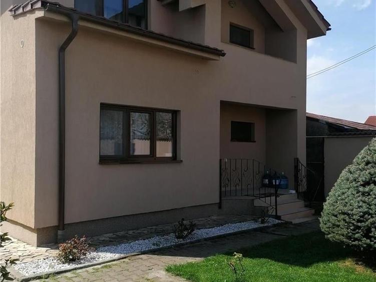 Casă individuală cu 5 camere cu Teren 520 Mp în Nord