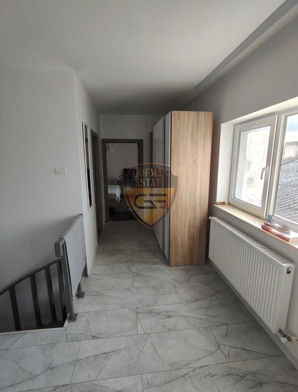 Casă individuală cu 3 camere cu Canalizare în Tomis II