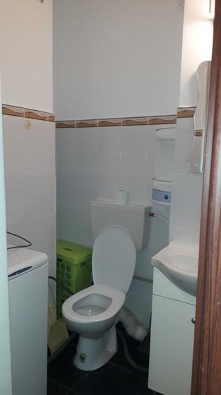 Garsonieră decomandată în Craiovița Nouă