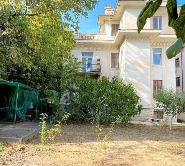 Casă cu 12 camere cu Teren 720 Mp în Kiseleff