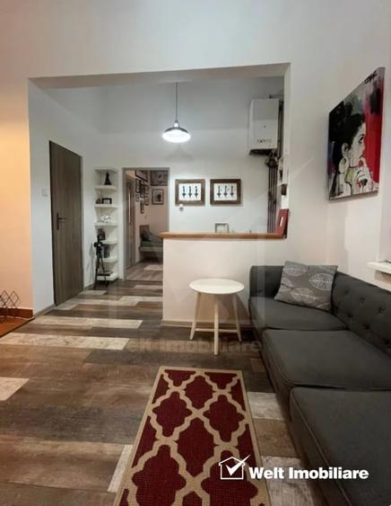 Apartament cu 2 camere semidecomandat, mobilat în Central
