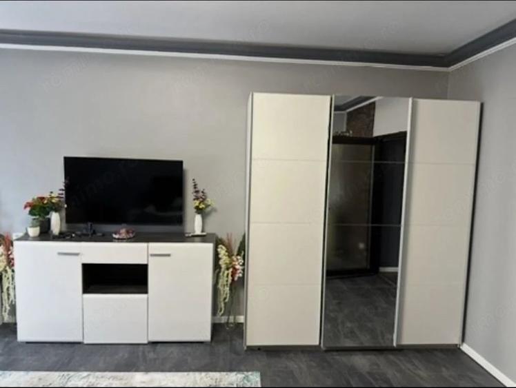 Apartament cu 2 camere decomandat în Take Ionescu