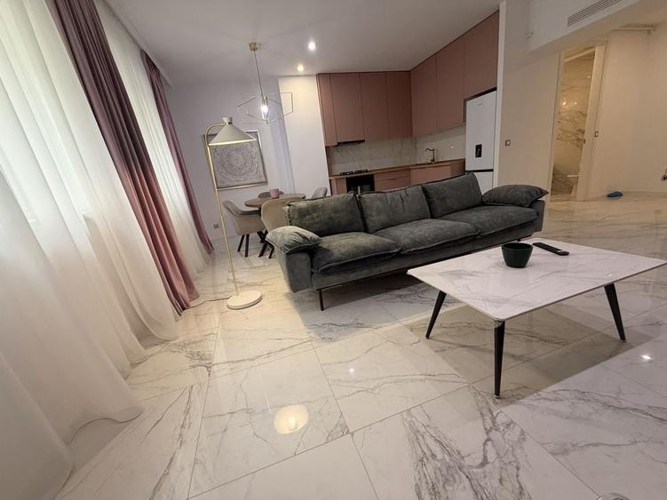 Apartament cu 2 camere decomandat în Runcu