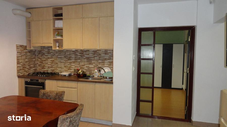 Apartament cu 3 camere în Mărăști