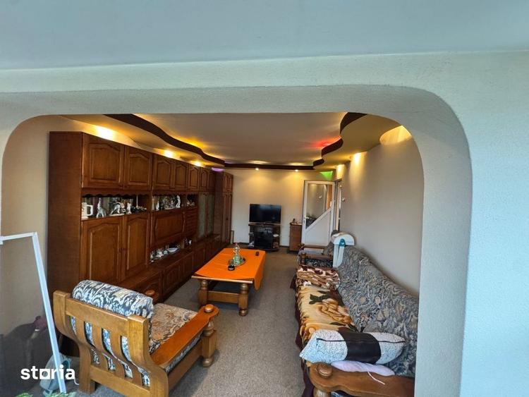 Apartament cu 4 camere decomandat în Central