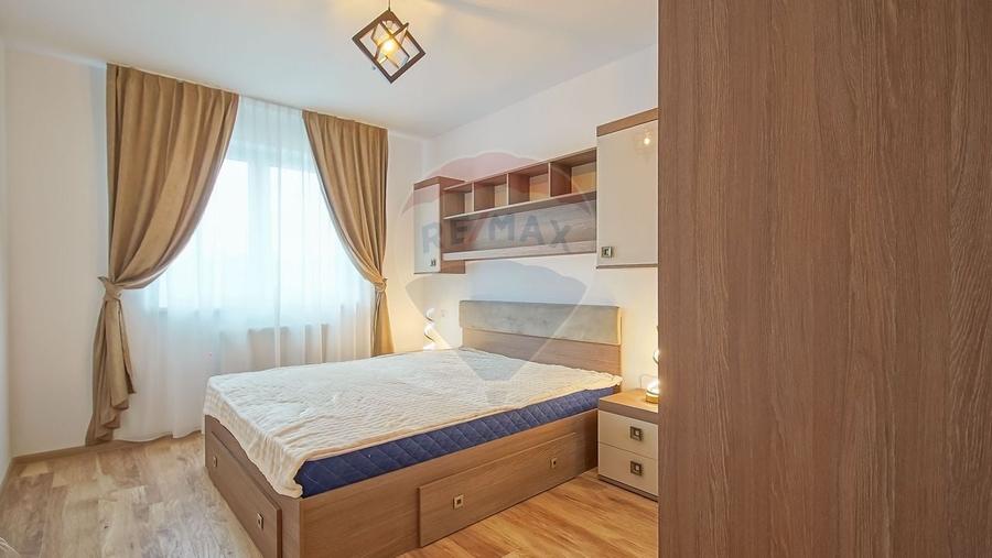 Apartament cu 3 camere decomandat, mobilat în Tractorul